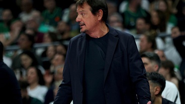 Ergin Ataman, Türkiye'ye hakaret eden Olympiakos taraftarına hadlerini bildirdi