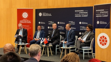 Helsinki'de NATO Paneli
