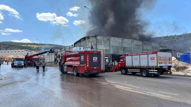 Gaziantep'te fabrika yangını kontrol altına alındı