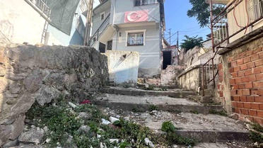 İzmir'de Kezzaplı Saldırı: Anne Hayatını Kaybetti
