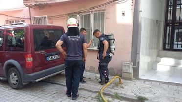 Manisa'da ünlü modacı kötü koku üzerine girilen evinde ölü bulundu