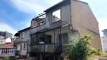 Sultanbeyli'de Yangın: Maddi Hasar Büyüdü