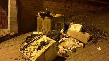Toplanmayan çöpler tepkilere neden oldu