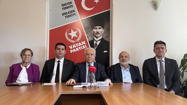 Perinçek'ten CHP'ye Yargı Darbesi