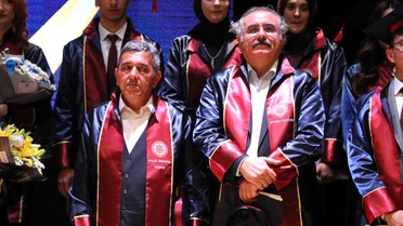 Yaşlı Öğrenciler Mezuniyet Sevinci Yaşadı