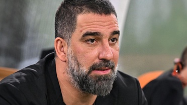 Arda Turan Fenerbahçe'nin eski yıldızını transfer etti