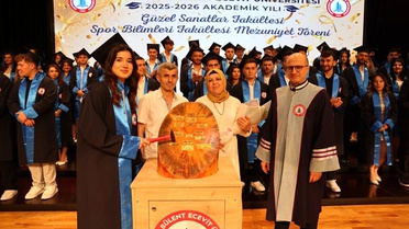 BEUN’da coşkulu mezuniyet töreni
