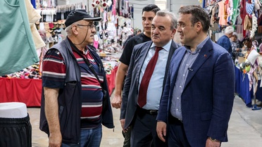 Vali Sözer Kapalı Pazar'ı Ziyaret Etti