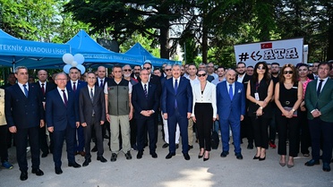 Eskişehir'de Otomotiv Fuarı Açıldı