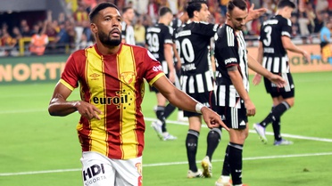 Göztepe'de Rhaldney'e Yol Göründü