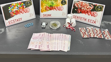 İzmir'de Uyuşturucu Operasyonu: 13 Tutuklama