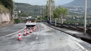 Kayseri'de sağanakta istinat duvarı çöktü