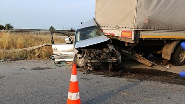 Tarsus'ta Trafik Kazası: 1 Ölü, 4 Yaralı