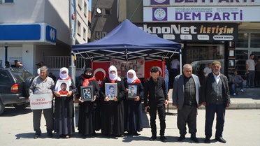 Muş'ta Aileler PKK Mağduru Çocukları İçin Eylemde