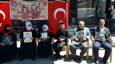 Muş'ta Aileler Evlat Nöbeti Tutuyor
