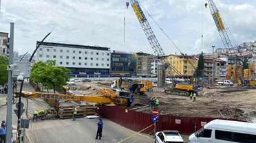 Ordu'da İş Makinesi Devrildi, Operatör Yaralandı