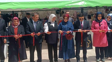 Özalp'ta Yılsonu Sergisi Yoğun İlgi Gördü