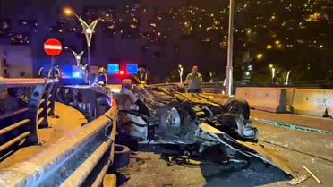 Zonguldak'ta taklalar atan otomobil demir yığınına döndü, 19 yaşındaki genç ağır yaralandı