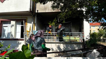 Tavşanlı'da balkon yangını paniği