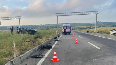 Saray'da Otomobil Çarpışması: 10 Yaralı