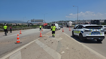 Bursa'da TIR Kazası: Sürücü Hayatını Kaybetti