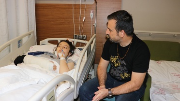 Adana'da 12. Kattan Düşen Çocuk İyiye Gidiyor