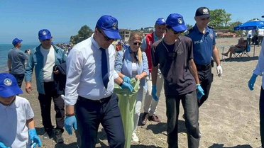 Akçakoca'da sahiller için el ele