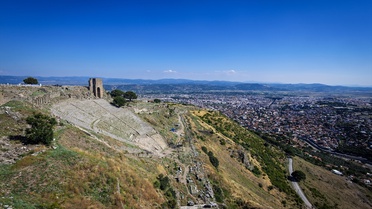 Bergama Akropolü: Tarihin İzleri