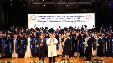 BEUN İlahiyat Mezuniyet Töreni Duygu Dolu Anlarla Gerçekleşti