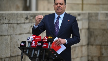 CHP'de Kriz: İstifalar ve Kurultay Meselesi
