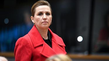 Çin Başbakanı'ndan Frederiksen'e Kutlama
