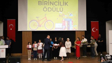 Öğrencilere Okuma ve Çevre Bilinci Ödülleri