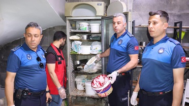 Haliliye’de hijyen kurallarına uymayan işletme mühürlendi