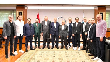 Kayserispor yönetiminden Başkan Büyükkılıç'a ziyaret