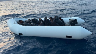 Kuşadası'nda 18 Kaçak Göçmen Kurtarıldı