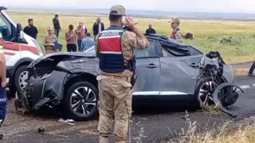 Nişan dönüşü 2 kişinin öldüğü kazanın görüntüleri ortaya çıktı
