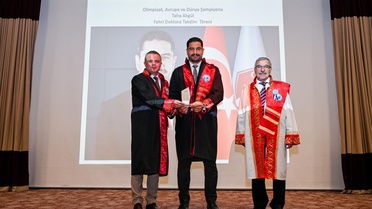 Taha Akgül'e Fahri Doktora Unvanı