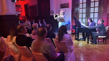 Türk ve Yunan Sanatçılardan Birlikte Konser