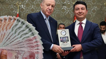 'Yılın ekonomi yorumcusu' ödülünü alan isim, en düşük emekli maaşı için rakam verdi