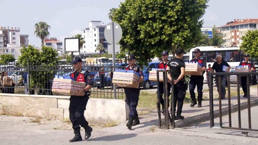 Antalya'da Yasa Dışı Bahis Operasyonu: 84 Gözaltı