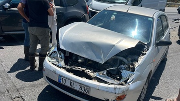 Susurluk'ta Zincirleme Trafik Kazası: 2 Yaralı