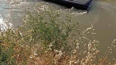 Diyarbakır'da Minibüs Sulama Kanalına Düştü