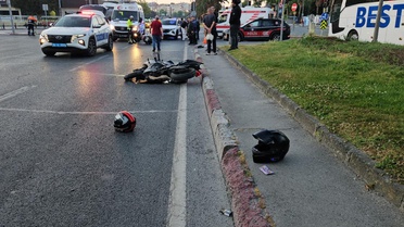 Fatih'te 3 motosiklet birbirine girdi: 1'i ağır 5 yaralı