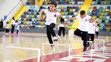 Balıkesir'de Geleneksel Çocuk Oyunları Şenliği Sona Erdi