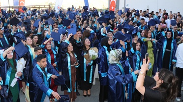 Hakkari Üniversitesi'nde Mezuniyet Töreni