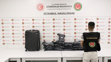 Havalimanında 22.5 Kilogram Esrar Ele Geçirildi