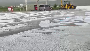 Kars'ta sağanak ve dolu, sele neden oldu