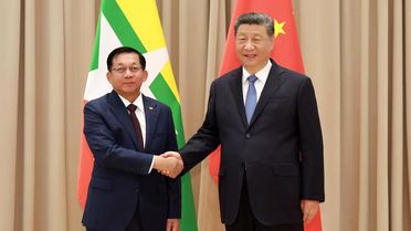 Myanmar Lideri Çin'i Ziyaret Edecek