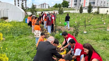 Öğrenciler Lavanta Bahçesi Oluşturdu