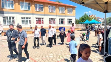 Tavşanlı'da okulda hayır çarşısı düzenlendi